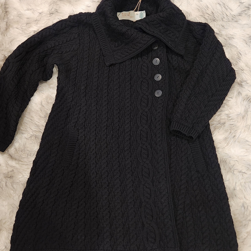 Elegant Aran Wool Coat - Picture 3 of 12